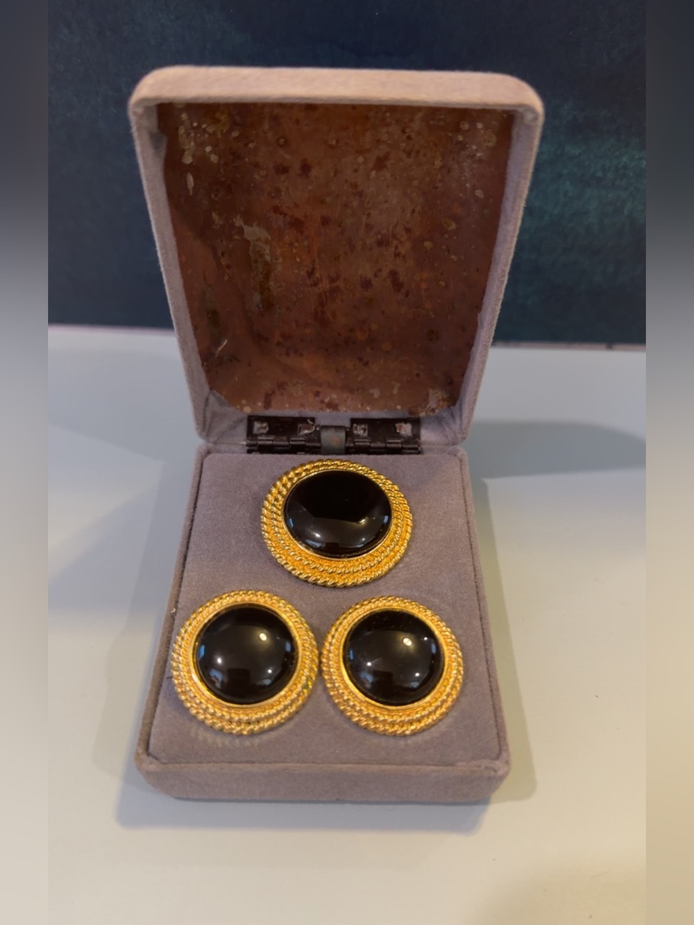 ST JOHN Vintage set of clip on earrings and pendant/scarf holder in original box